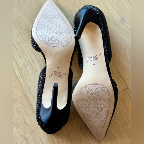 Badgley Mischka Jewel - Justise Black Embellished Pump - Size 9 - Picture 9 of 9